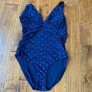 Gap one piece woman’s swim